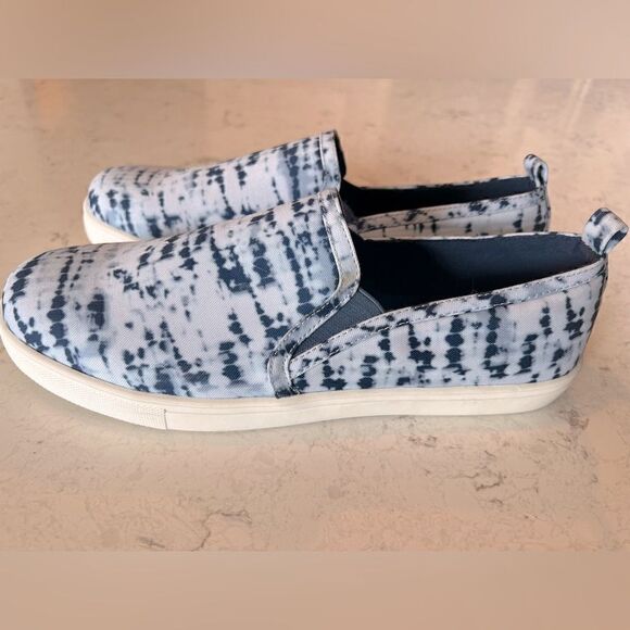 Blue and white tie dye print slip on sneakers - Picture 7 of 7
